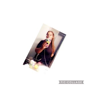 Meet your Posher, Brittney